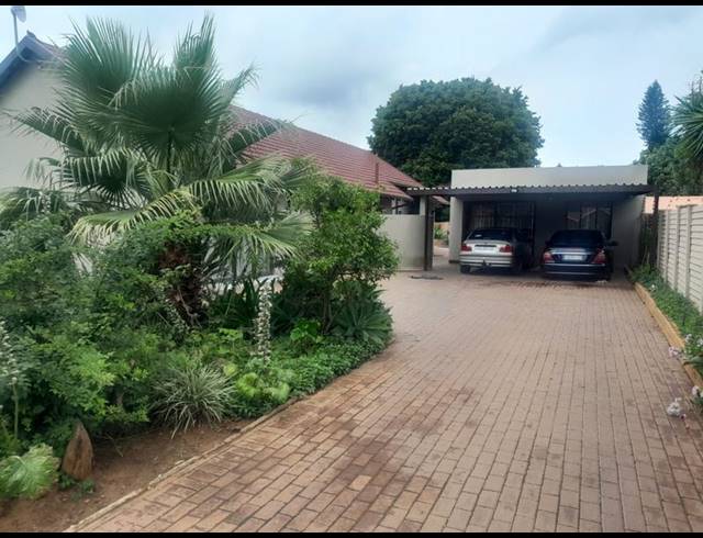 3 BEDROOM HOUSE FOR SALE IN DORANDIA